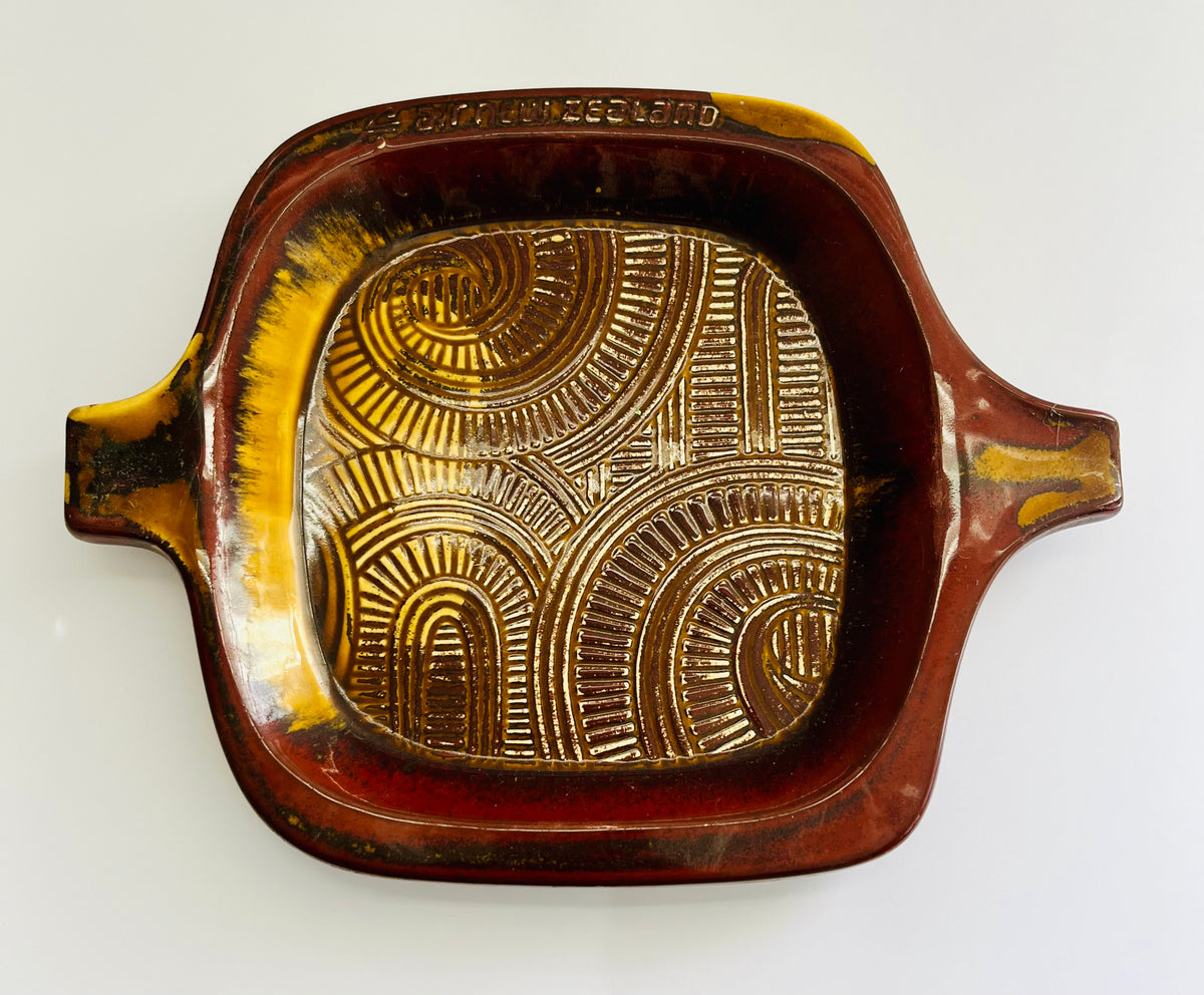 Air New Zealand Crown Lynn plate – Antique Alley