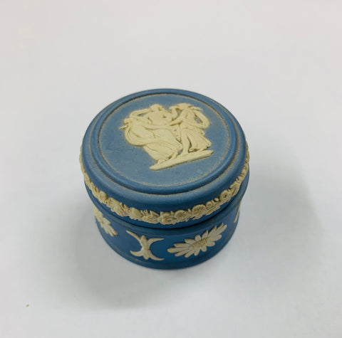 Small Wedgwood jewellery box
