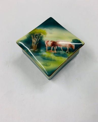 Royal Bayreuth jewellery box with cows