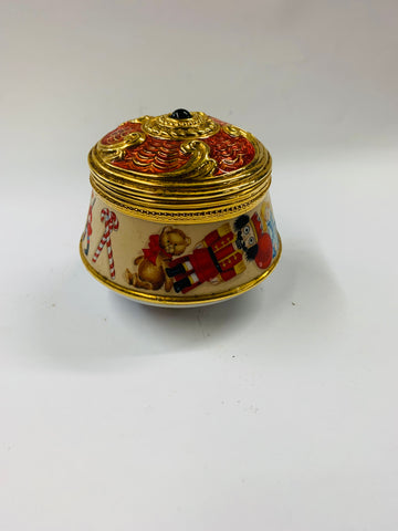 Musical ceramic jewellery box