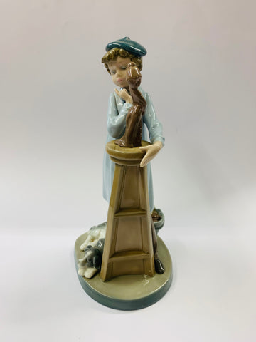Lladro Figurine Making a Clay Sculptor