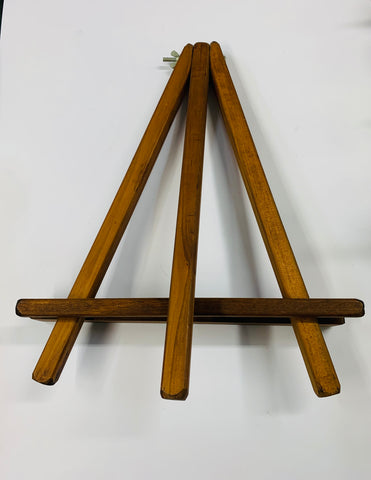 Small artist easel