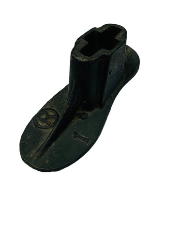 Child’s cast iron shoe last