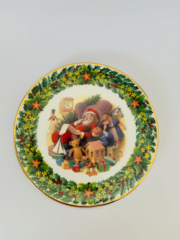 Royal Albert ‘Santa’s little list’ plate