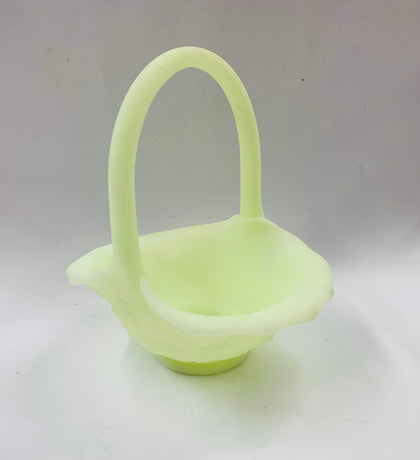 Uranium glass basket