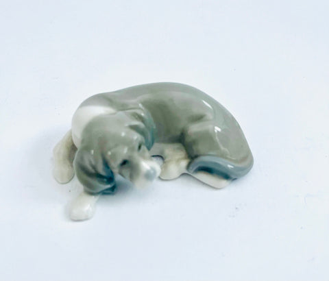 Lladro Figurine Sleepy Beagle