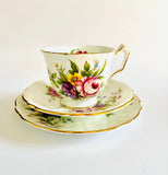 Aynsley number 2383 Trio