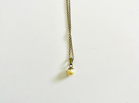 Silver Necklace with Pearl Pendant