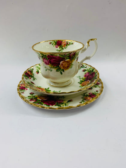 Royal Albert Old Country Roses trio