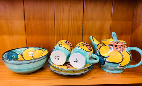 Retro NZ pottery teaset for 2