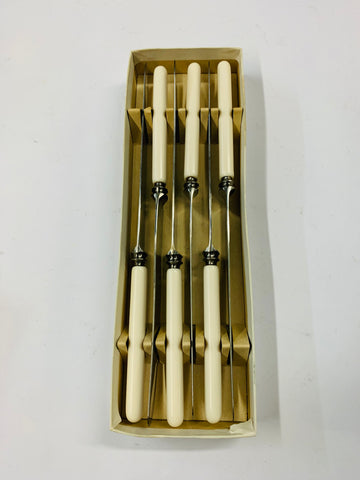 Set 6 bone handled dinner knives