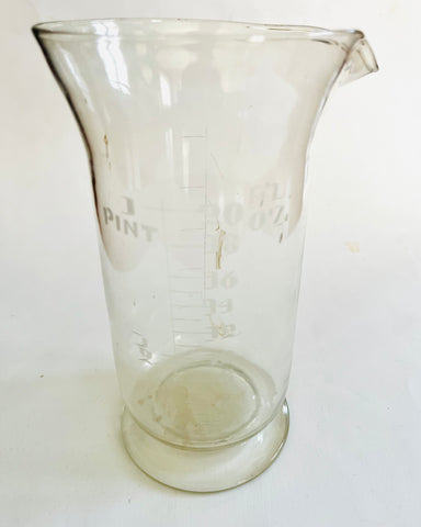 Glass Becker wIth Spout