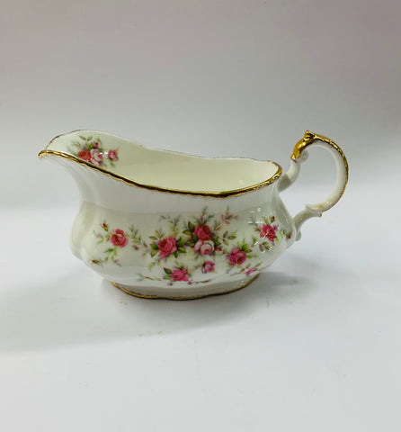 Paragon Victoriana Rose Gravy boat