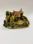 Lilliput lane Scotney Castle Garden