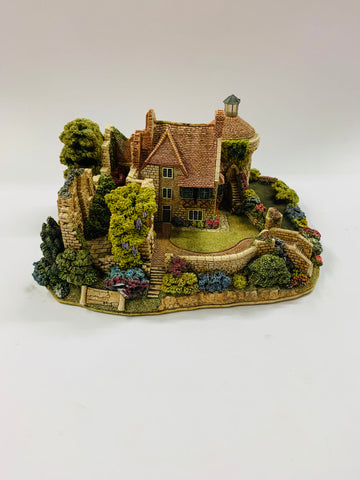 Lilliput lane Scotney Castle Garden