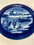Royal Copenhagen Christmas Plate 1998 Welcome Home