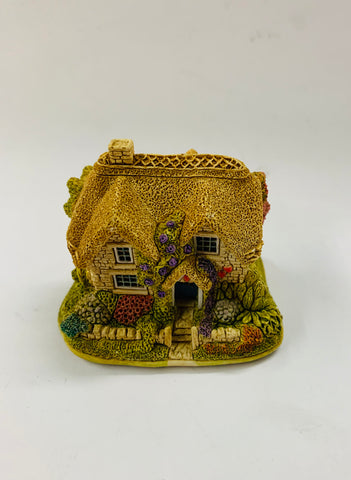 Lilliput lane Queen of Hearts