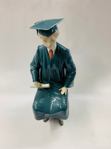 Lladro Graduating student 5198