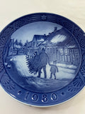 Royal Copenhagen Christmas Plate 1980 Bringing Home the Christmas Tree